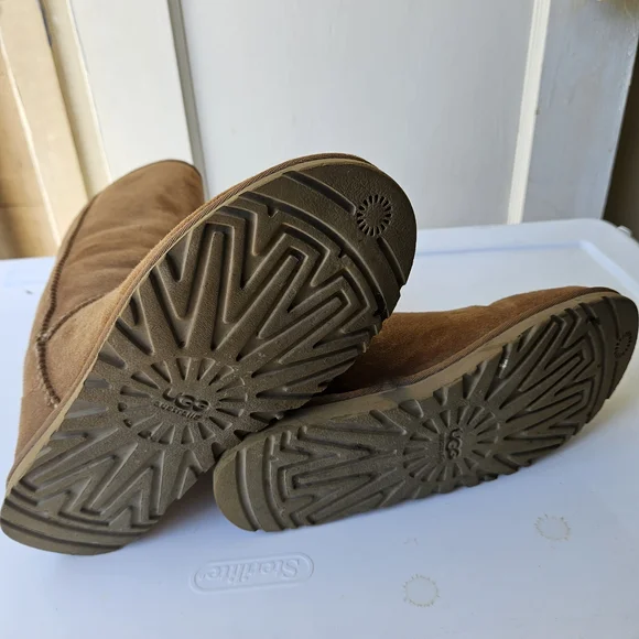 UGG Classic Tan Suede Boots - Picture 7 of 7